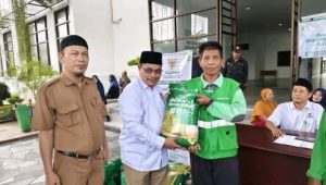 201 Mustahik Terima Paket Zakat Ramdhan Bahagia BAZNAS Kabupaten Siak