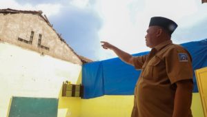 Atap SD Kledokan Caturtungal Depok Sleman, Bupati Harda Kiswaya Tegaskan Renovasi Dimulai Bulan Mei