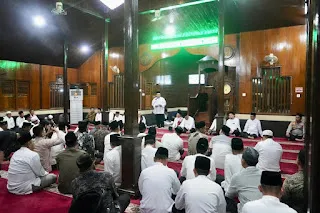 Safari Ramadan Perdana di Rohul, Plt Gubernur Riau Janji Perbaiki Jalan Provinsi Sebelum Lebaran