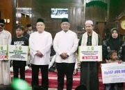 Safari Ramadan Perdana di Rohul, Plt Gubernur Riau Janji Perbaiki Jalan Provinsi Sebelum Lebaran