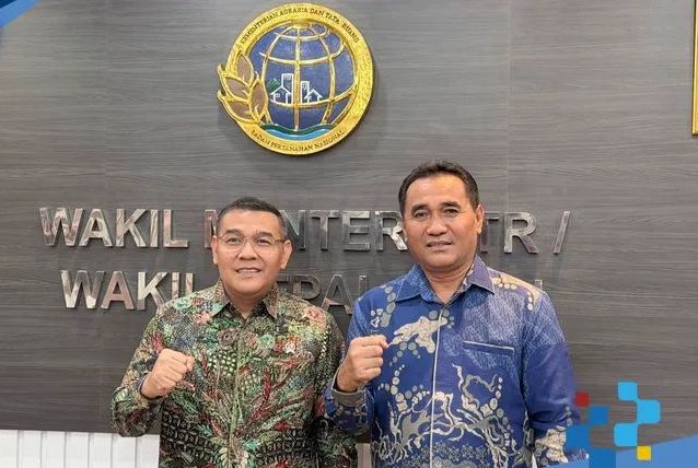Foto Wabup Nias Selatan bersama Wamen ATR/BPN RI 