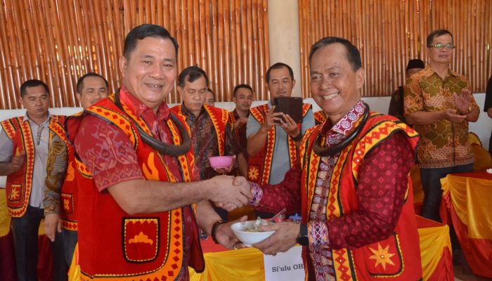 Bupati Nias Selatan Sokhiatulo Laia Hadiri Perayaan HUT Pertama Orahua Hada Hilisimaetano yang Berdomisili di Teluk Dalam (OH2T)