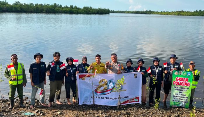 Sambut Bhayangkara ke-80, Bhabinkamtibmas Desa Bungur Pimpin Penanaman Ribuan Mangrove di Rangsang Pesisir