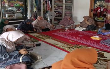 Takziah Bersama MTs YPPI Bengkalis, Solidaritas Guru Menguatkan Keluarga yang Berduka